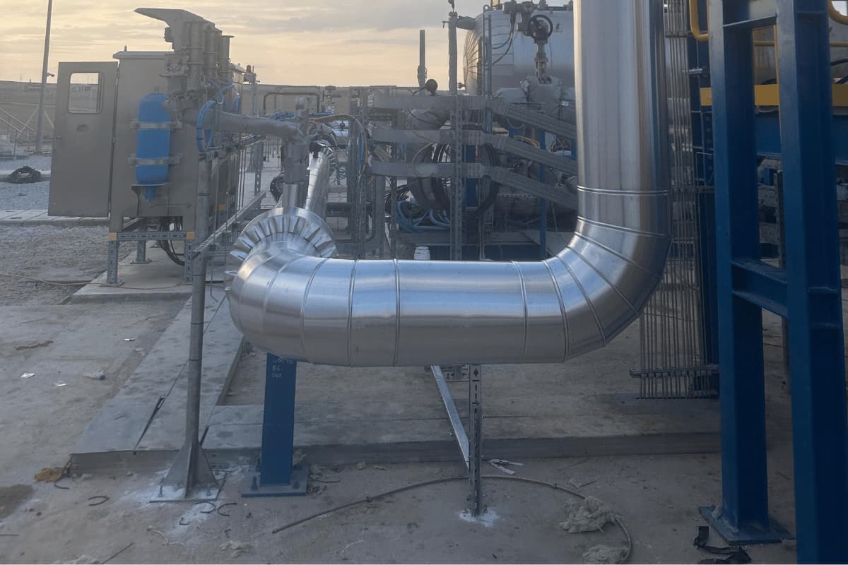 Algida Çorlu Fabrikası gıda tesislerine uygun endüstriyel boru izolasyonu ve paslanmaz sac kaplama uygulaması - İzoplus Teknik.